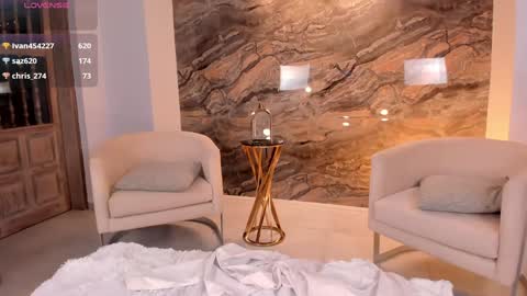 K A T E  online show from February 2025 10:54:02 AM