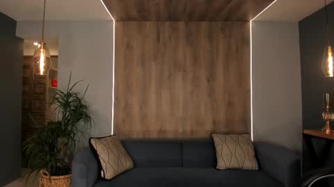 K A T E  online show from February 2026 10:01:01 AM