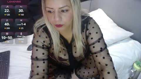 Snapshot of kathaleyagrayy chatting on May 2026 12:12:02 PM Cute online show from May 2026 12:12:02 PM
