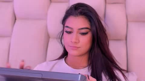 katherineruiz_ online show from March 2026 12:33:02 PM