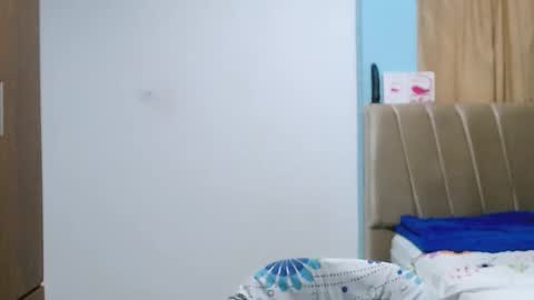 natalia online show from March 2026 01:17:02 PM