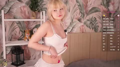 Bella online show from April 2026 06:04:02 PM