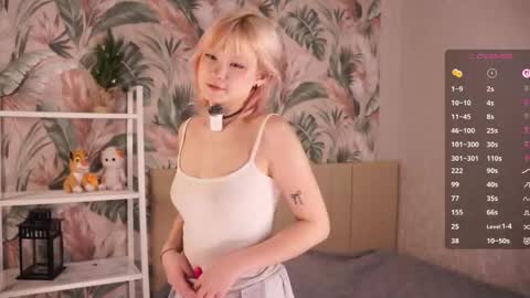 Bella online show from April 2026 07:01:01 PM