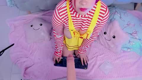 Snapshot of kathia_saenz chatting on February 2025 03:48:01 AM Kathia  online show from February 2025 03:48:01 AM