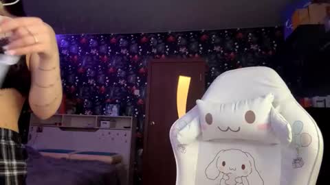 Luna online show from March 2026 03:05:02 PM