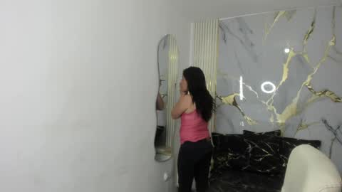 Paola online show from April 2026 12:52:02 PM