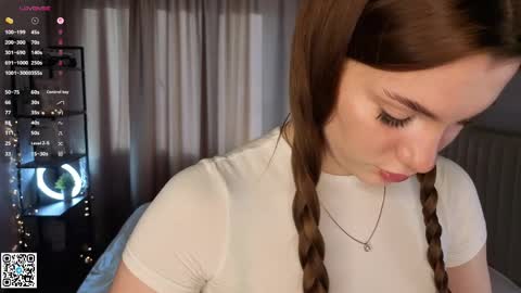 Lola online show from April 2026 04:17:01 AM