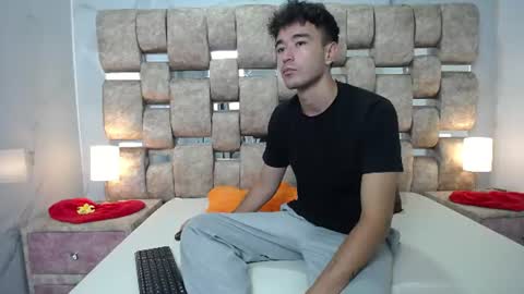 Kaht y Aiden online show from July 2026 01:37:01 PM