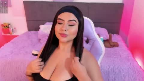 Katia online show from April 2026 06:49:02 PM