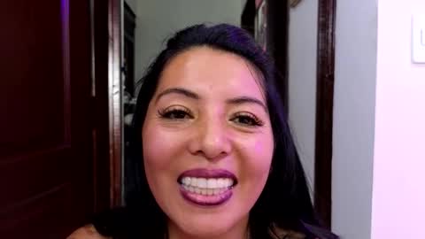 Katia collins online show from September 2025 04:50:01 PM