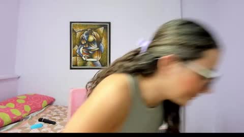 Khaterine online show from February 2025 12:14:02 PM