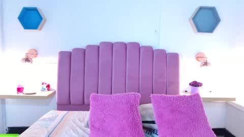 Kate  online show from March 2026 10:04:01 PM