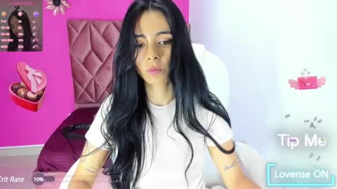 Snapshot of katia_sex25 chatting on March 2025 10:43:01 PM Katia online show from March 2025 10:43:01 PM