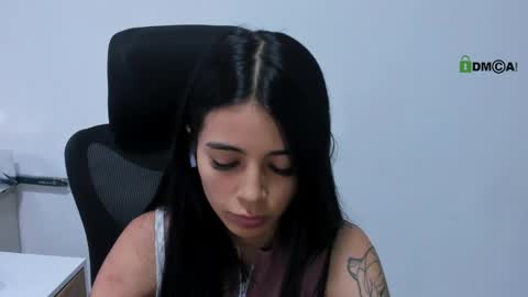 Snapshot of katia_sex25 chatting on May 2026 04:11:02 PM Katia online show from May 2026 04:11:02 PM
