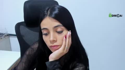 Snapshot of katia_sex25 chatting on May 2026 09:01:02 PM Katia online show from May 2026 09:01:02 PM