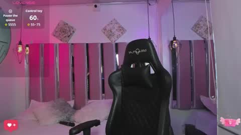 KATIA  online show from November 2025 12:44:02 PM