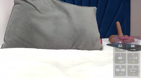 Katia Foster online show from November 2025 02:07:01 PM