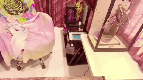 Kate online show from April 2026 01:06:02 AM