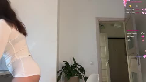 Katienext stream  online show from October 2025 07:14:01 AM