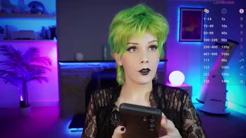 Katie online show from November 2025 06:51:01 PM