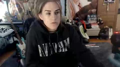 Snapshot of katiecutie_5 chatting on December 2024 04:20:02 AM Katie online show from December 2024 04:20:02 AM