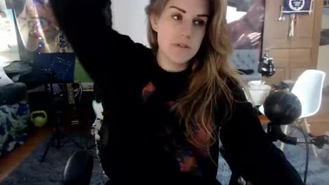 Snapshot of katiecutie_5 chatting on February 2025 09:01:02 PM Katie online show from February 2025 09:01:02 PM