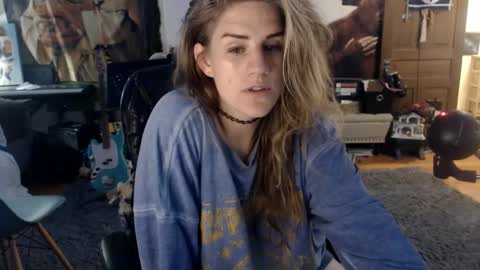 Snapshot of katiecutie_5 chatting on September 2025 05:20:02 AM Katie online show from September 2025 05:20:02 AM