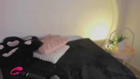 Snapshot of katiepeach_ chatting on June 2026 12:04:02 PM Katy IGPeach kat666 online show from June 2026 12:04:02 PM