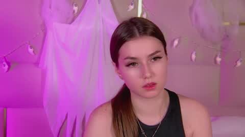 katiereeves online show from November 2025 05:35:01 PM