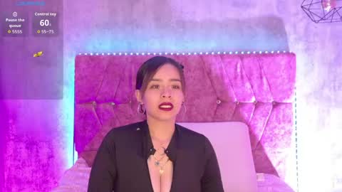 Snapshot of katiie_m chatting on June 2026 07:58:02 AM Katie online show from June 2026 07:58:02 AM