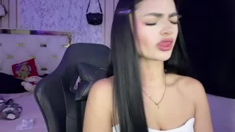 Snapshot of katleen_v chatting on June 2026 02:22:01 AM Katleen. online show from June 2026 02:22:01 AM