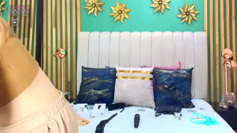 K A T L Y N  online show from February 2025 07:10:02 PM