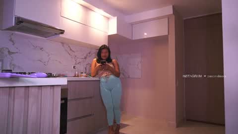 Follow me on instagram and twitter as correaktnees online show from June 2026 07:07:01 AM