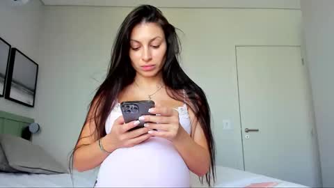 Snapshot of katrin_fit chatting on November 2025 01:36:01 PM Katrin online show from November 2025 01:36:01 PM