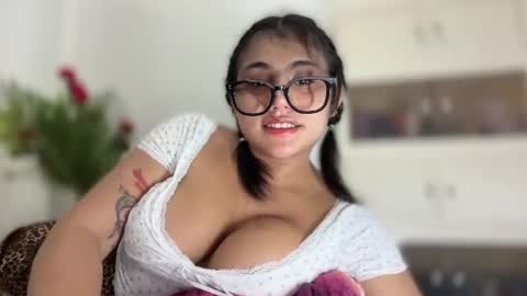 Snapshot of katrinathompsoncums chatting on July 2026 12:03:02 PM katrina online show from July 2026 12:03:02 PM