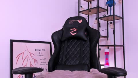 Katrin online show from January 2025 11:01:02 PM