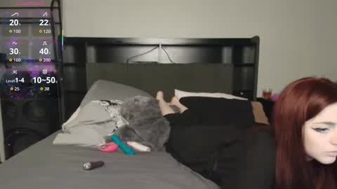 Snapshot of katthesiren chatting on September 2025 01:51:02 AM Kat Archer online show from September 2025 01:51:02 AM