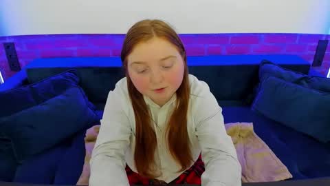 Katty online show from November 2025 06:24:02 PM