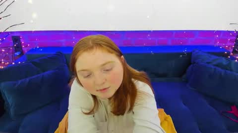 Katty online show from December 2025 07:54:02 PM