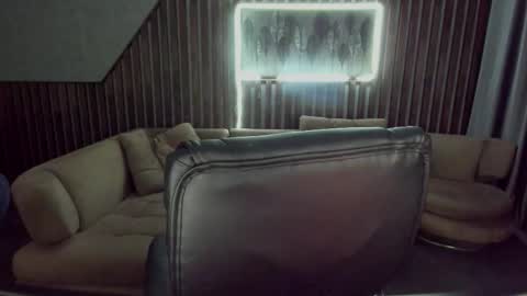 Katty online show from December 2025 06:56:02 PM