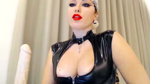 KatuhaX online show from December 2024 10:13:02 PM