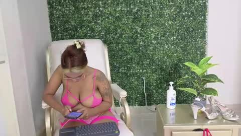 Snapshot of katy_love222 chatting on May 2026 07:18:02 PM katy_love222 online show from May 2026 07:18:02 PM