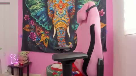 katy simpsons online show from December 2025 06:45:02 PM