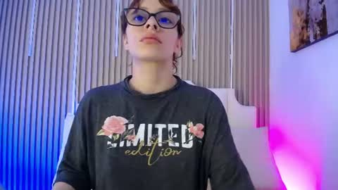 Katy Van online show from July 2026 08:33:01 PM