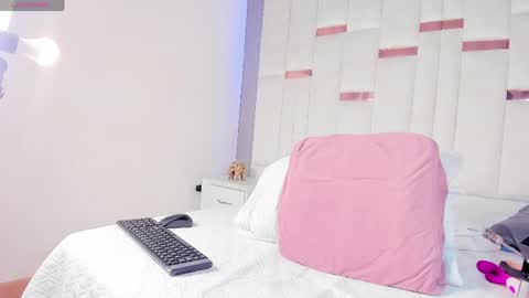 Snapshot of katya_rousseav chatting on May 2026 03:34:01 AM Katya online show from May 2026 03:34:01 AM