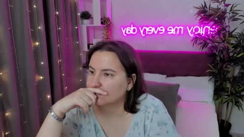 Kate online show from September 2025 02:59:01 AM