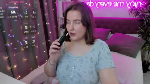 Kate online show from October 2025 05:08:01 AM