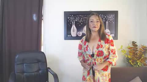 Snapshot of katye_milf1 chatting on January 2026 01:05:02 PM Mrs. Katie online show from January 2026 01:05:02 PM