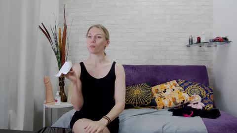 Katy online show from September 2025 07:52:02 AM