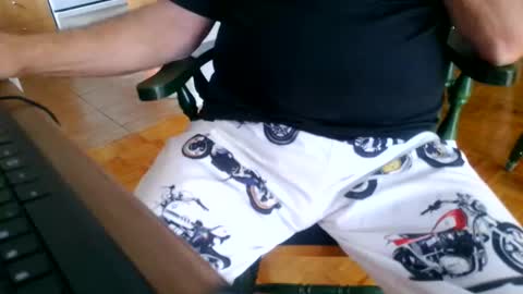 Snapshot of kawa98karbu chatting on May 2026 01:09:02 PM kawa98karbu online show from May 2026 01:09:02 PM